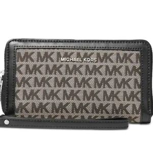 Michael Kors Jet Set Signature Wristlet/Phone Wallet In Fabric/Leather Trim